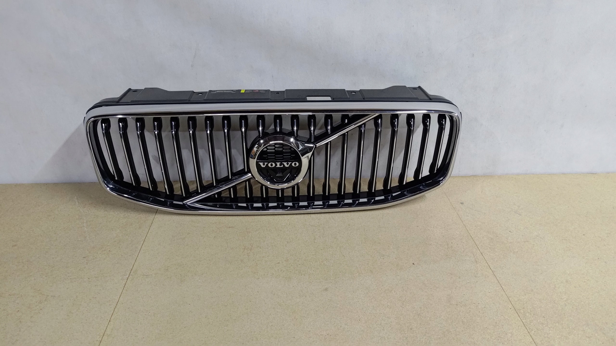 Kühlergrill Volvo XC60 II 30 FRONTGRILL 31457465 Kühlergitter