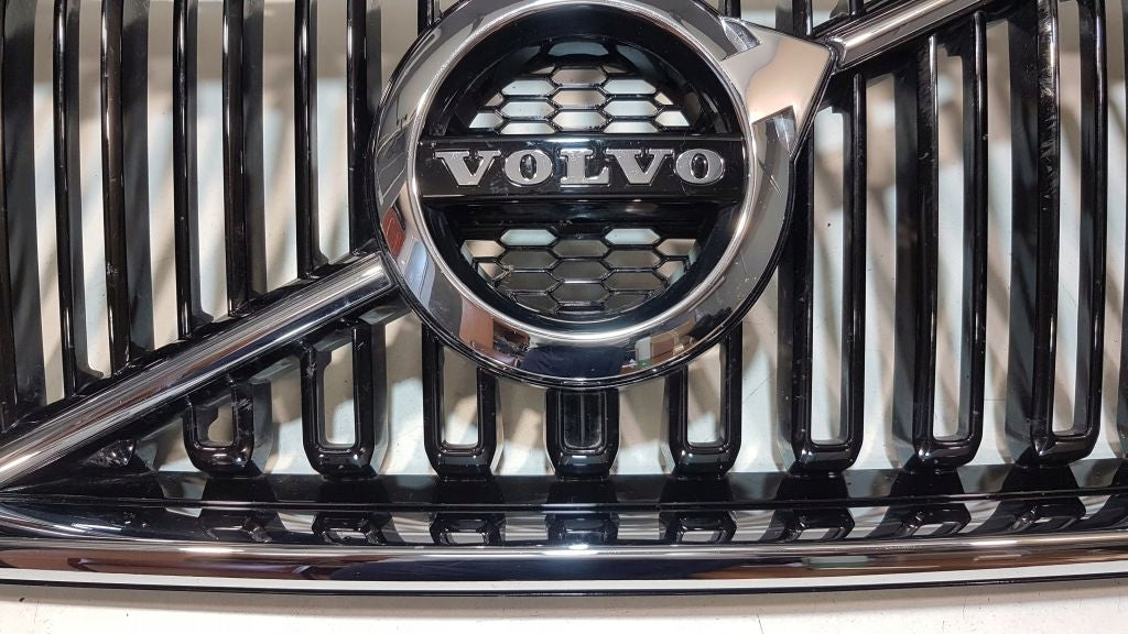 Kühlergrill Volvo XC60 II 2 FRONTGRILL 73147949 Kühlergitter