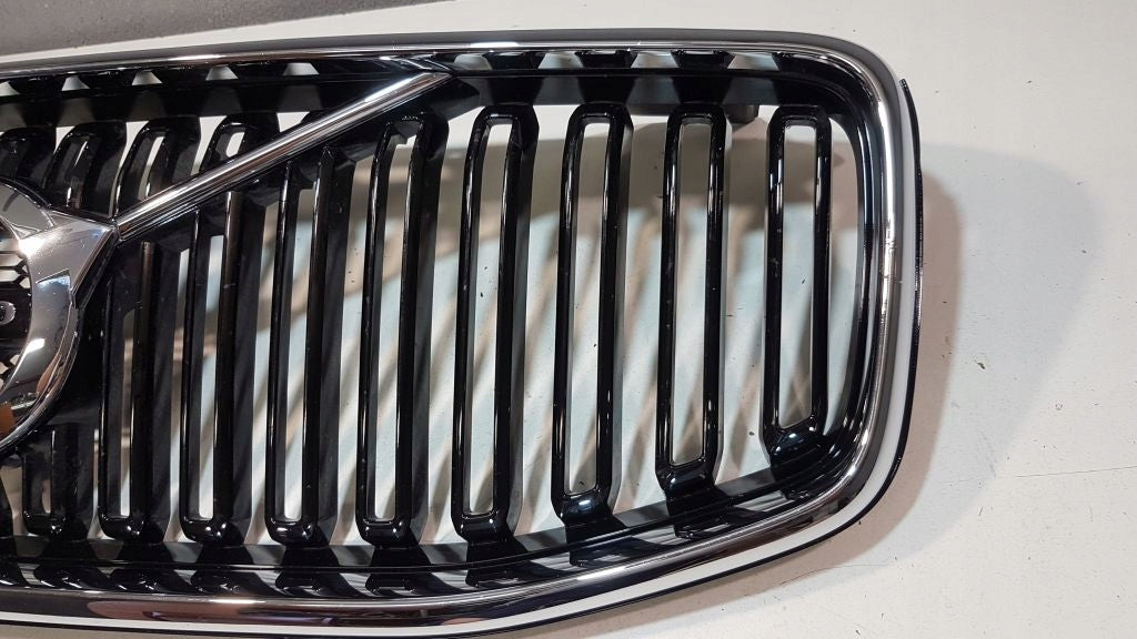 Kühlergrill Volvo XC60 II 2 FRONTGRILL 73147949 Kühlergitter