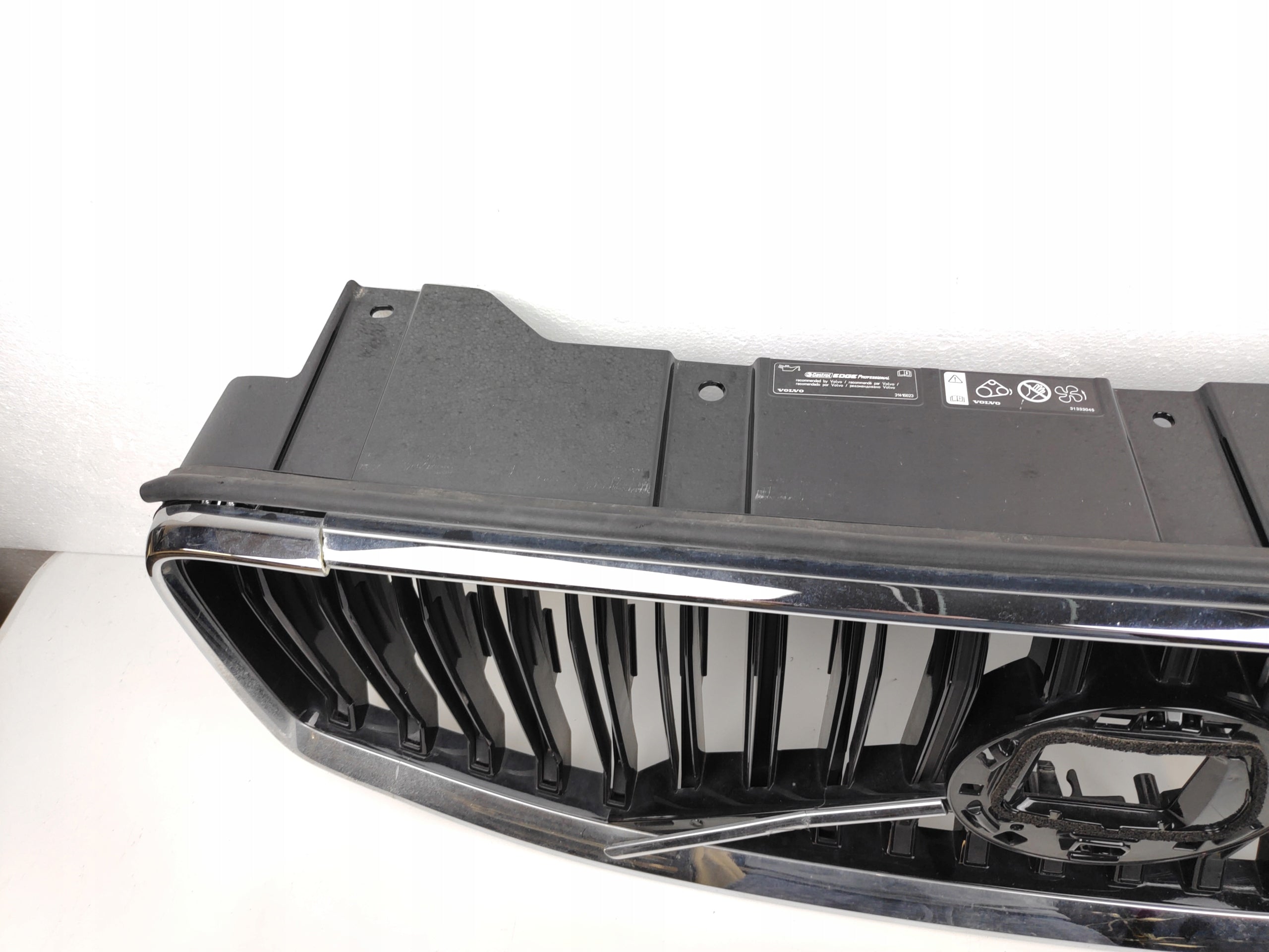 Kühlergrill Volvo XC60 II FRONTGRILL 32234987 Kühlergitter