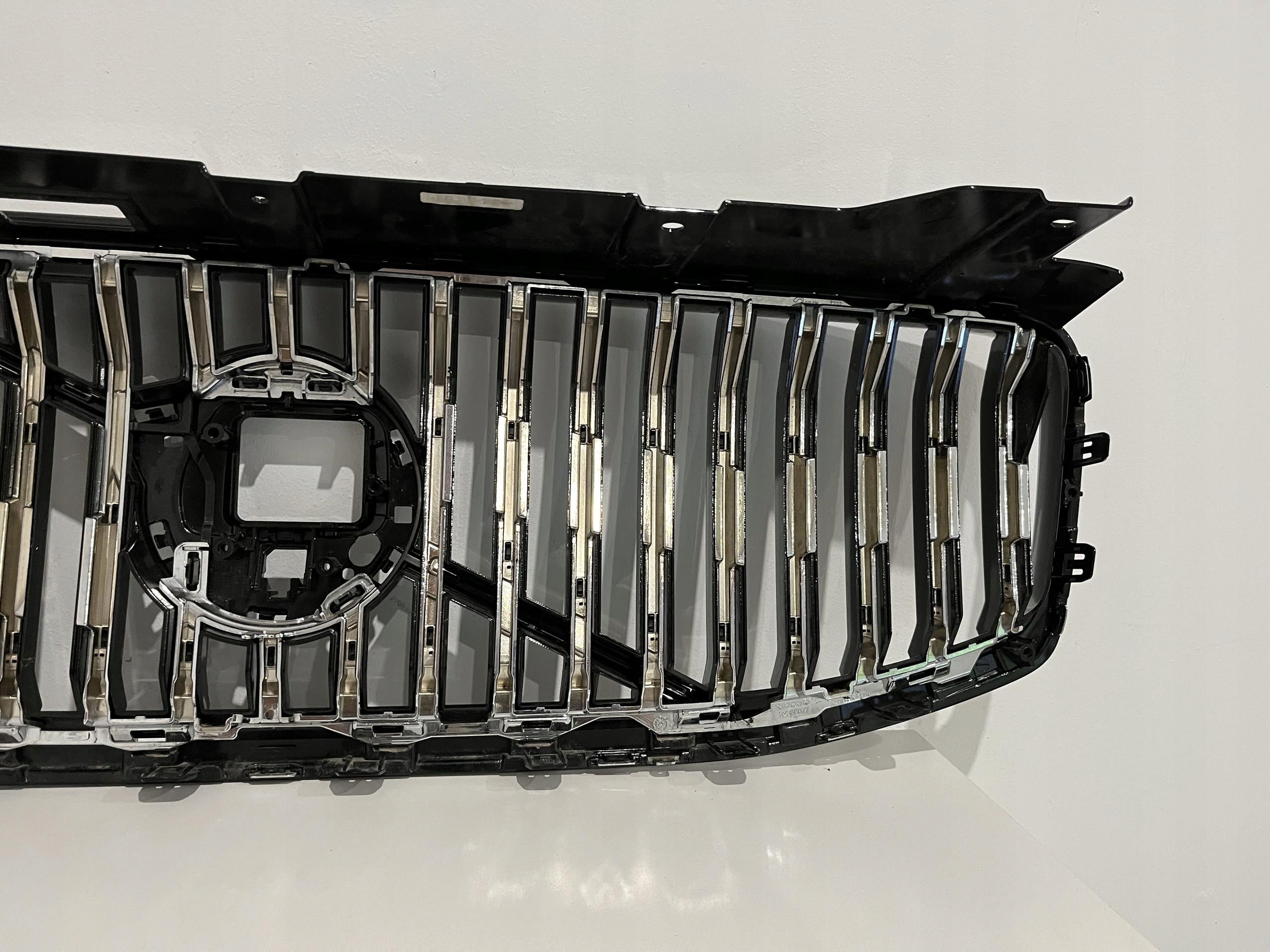 Kühlergrill Volvo XC60 II FRONTGRILL 32291019 Kühlergitter