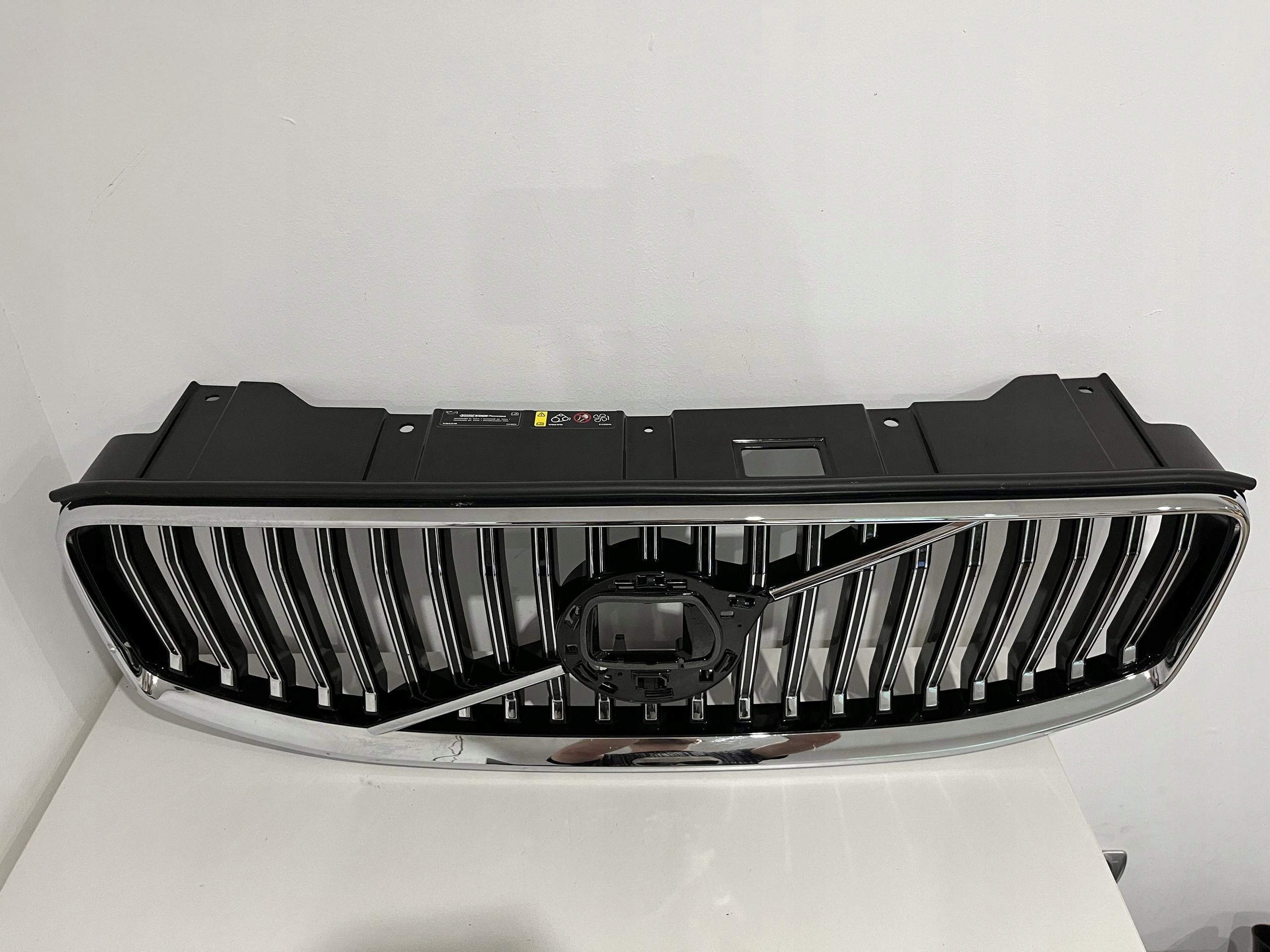 Kühlergrill Volvo XC60 II FRONTGRILL 32291019 Kühlergitter