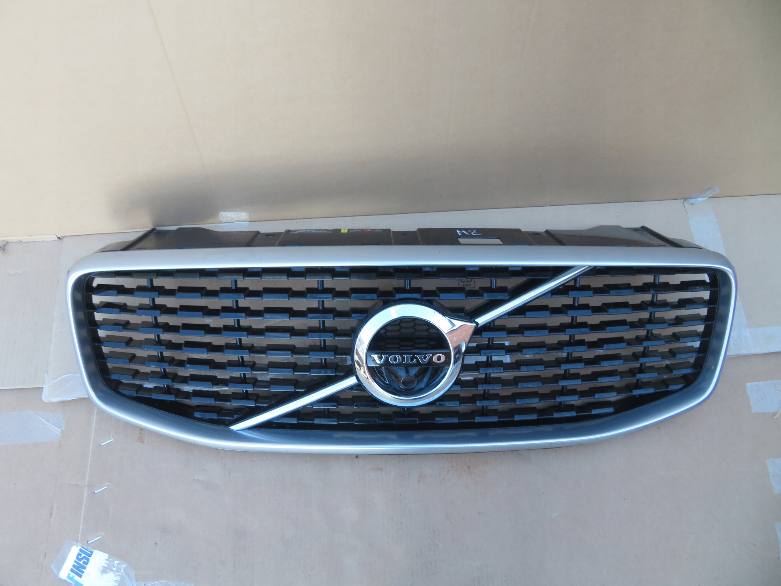  Kühlergrill Volvo XC60 II FRONTGRILL 31457464 Kühlergitter product image