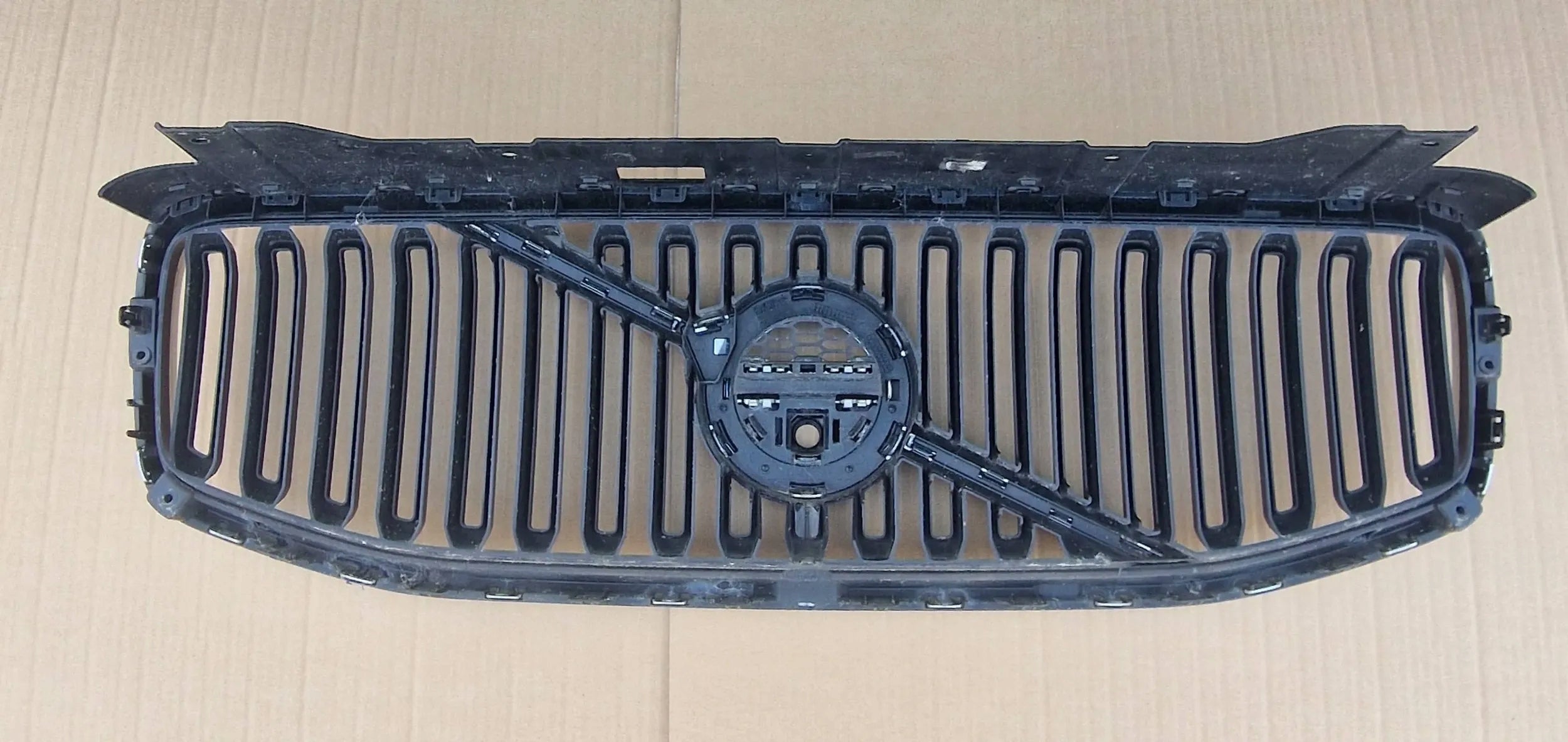 Kühlergrill Volvo XC60 II FRONTGRILL 31457606 Kühlergitter