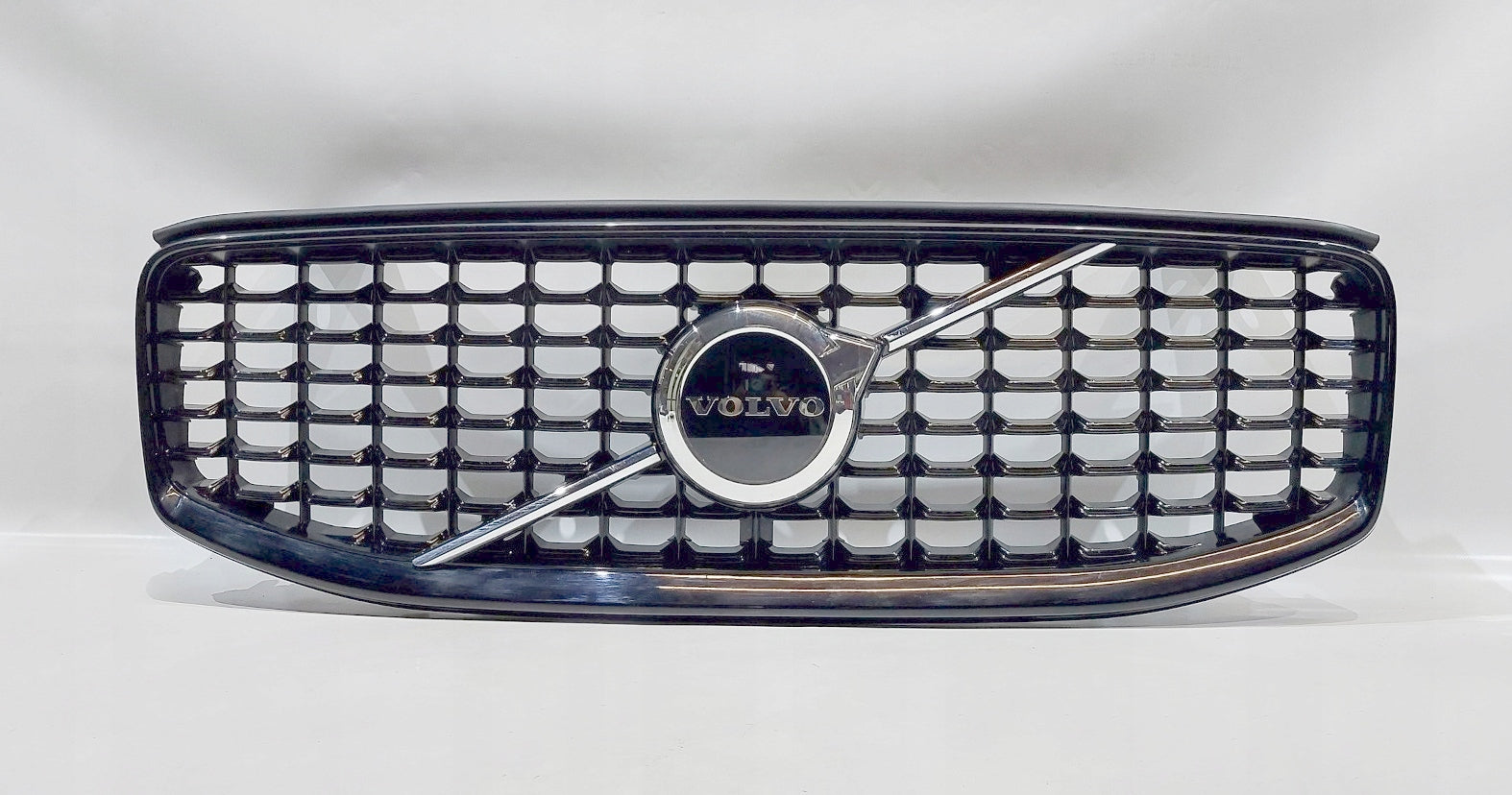 Kühlergrill Volvo XC60 II FRONTGRILL 78133213 Kühlergitter