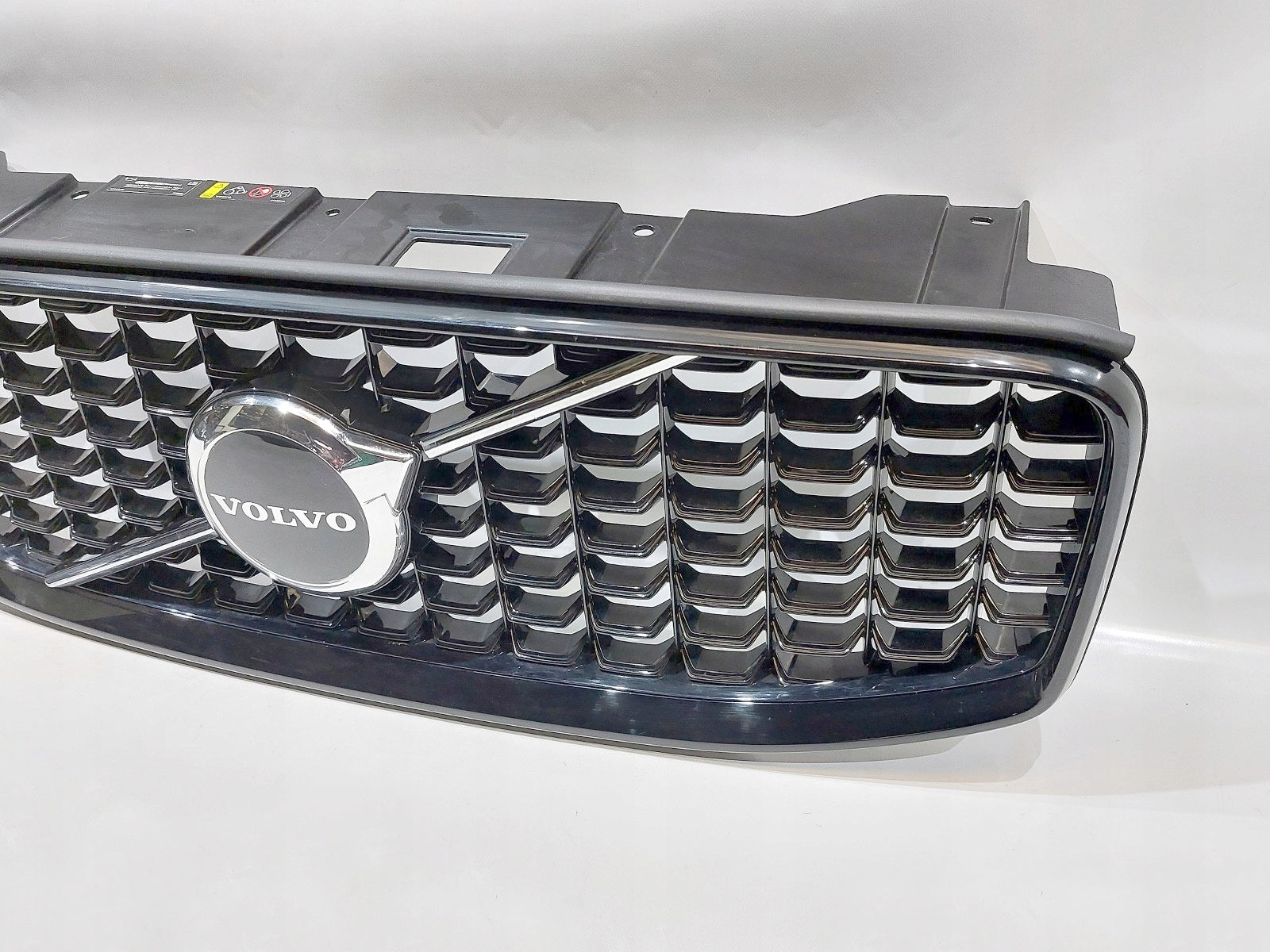 Kühlergrill Volvo XC60 II FRONTGRILL 78133213 Kühlergitter