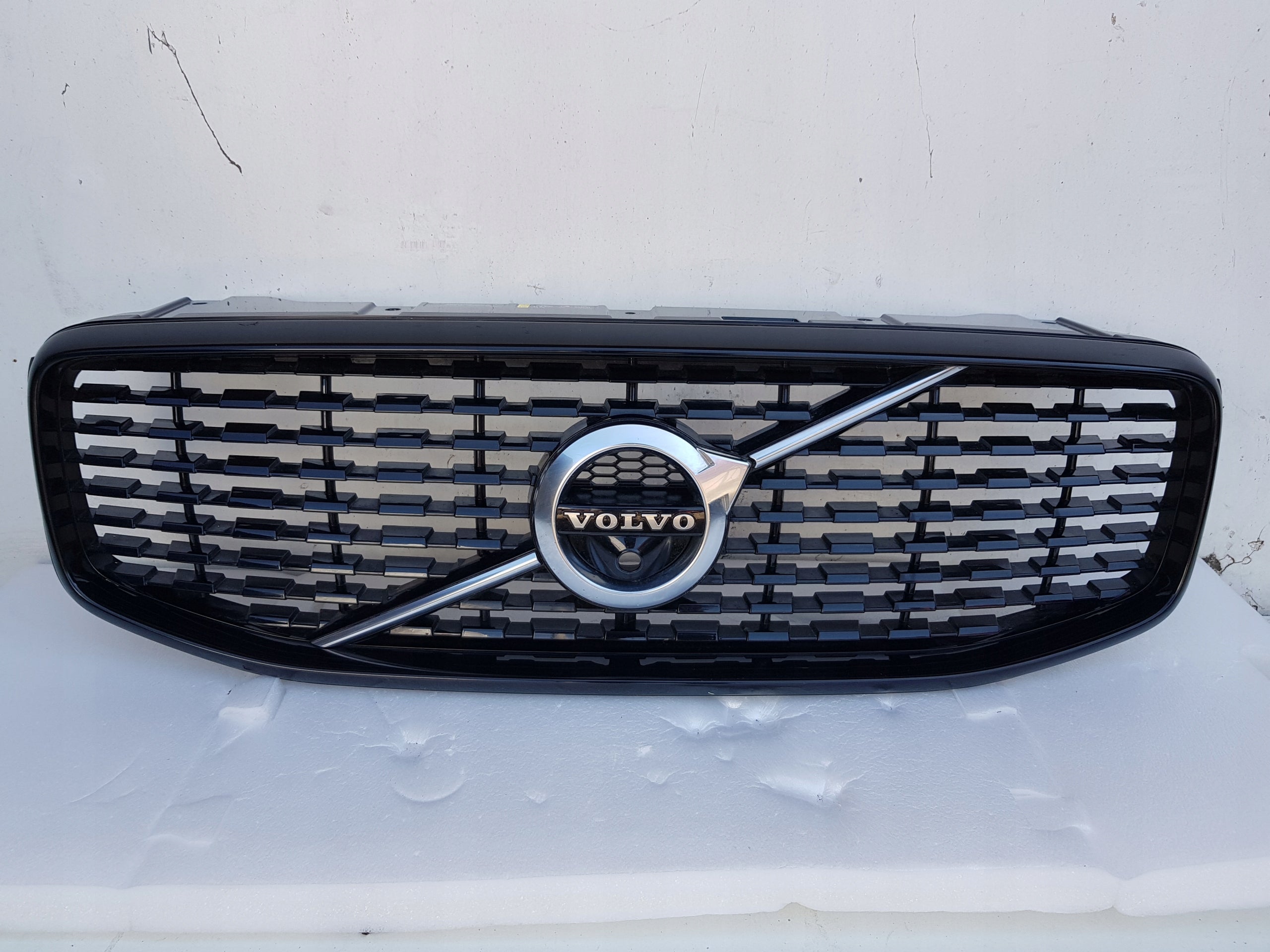  Kühlergrill Volvo XC60 II XC 60 II II XC 60 FRONTGRILL 32228569 Kühlergitter product image