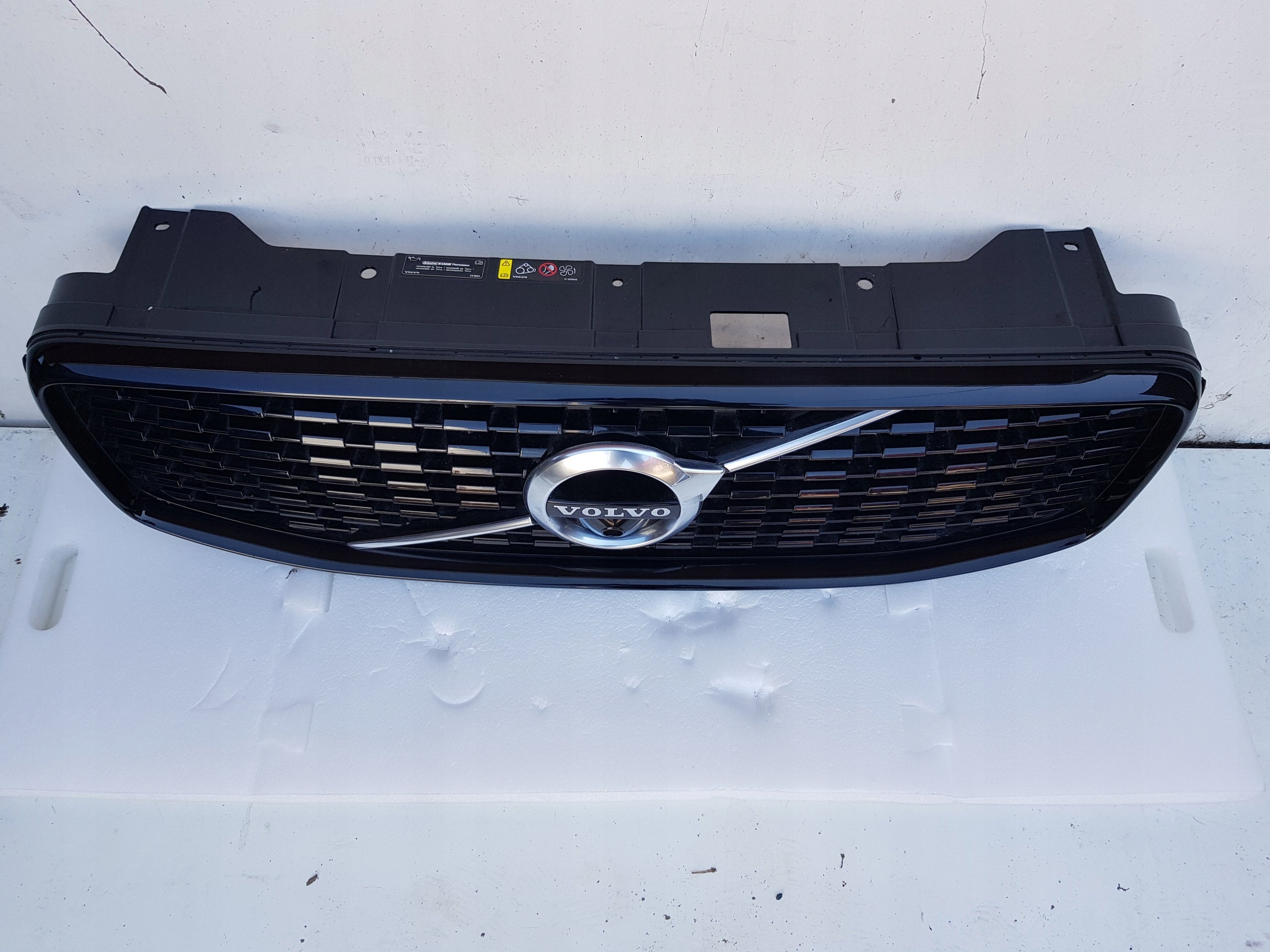 Kühlergrill Volvo XC60 II XC 60 II II XC 60 FRONTGRILL 32228569 Kühlergitter