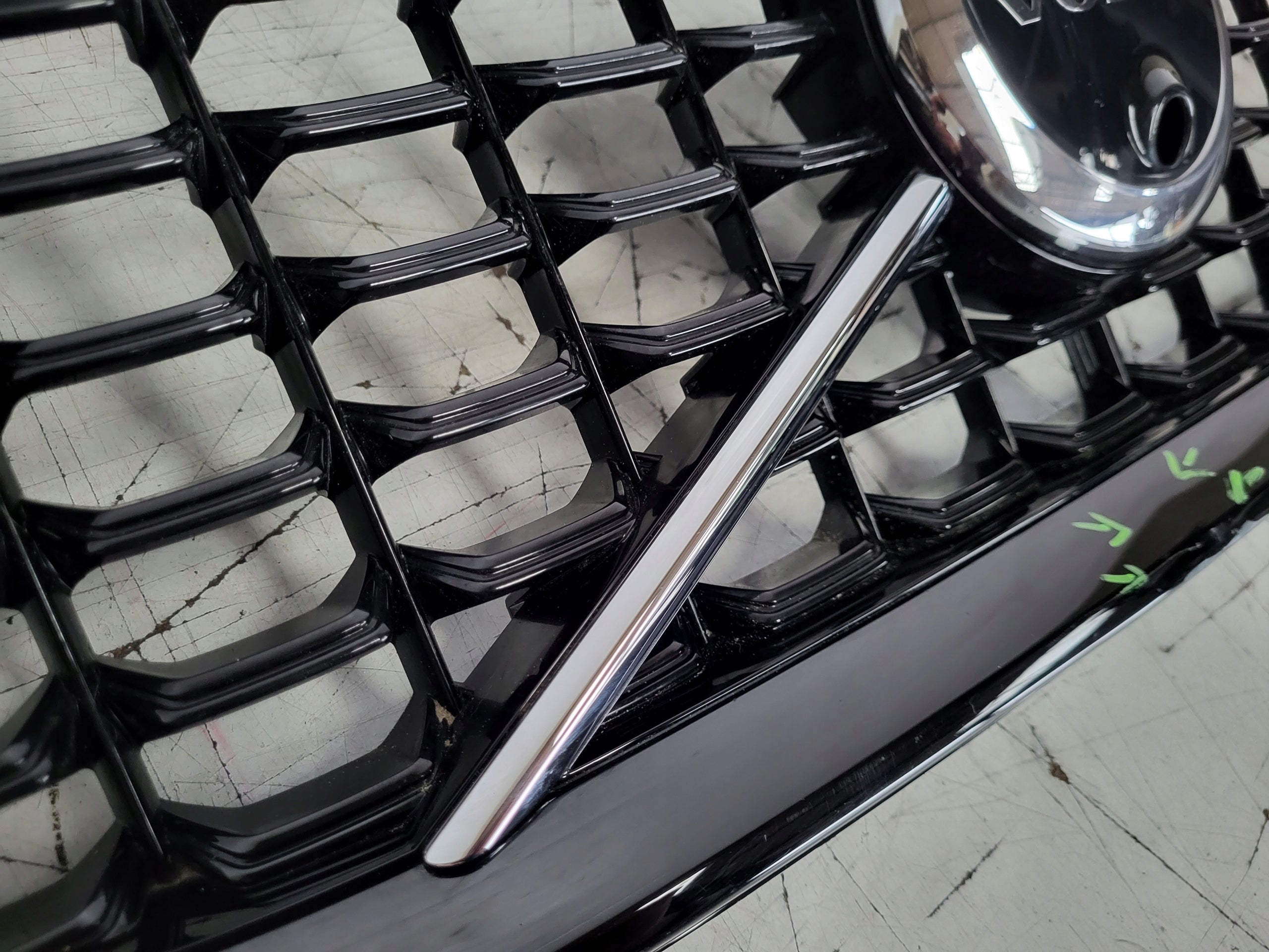 Kühlergrill Volvo XC60 II FRONTGRILL 32291026 Kühlergitter