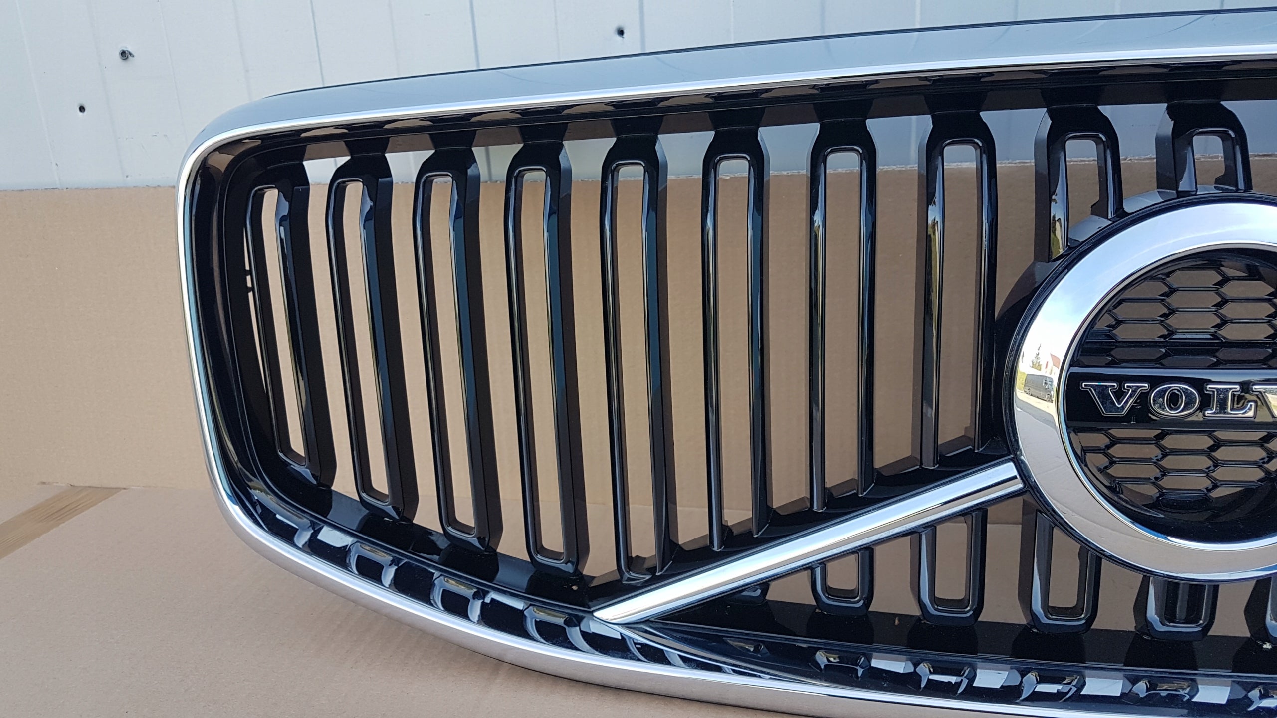 Kühlergrill Volvo XC60 II FRONTGRILL Kühlergitter