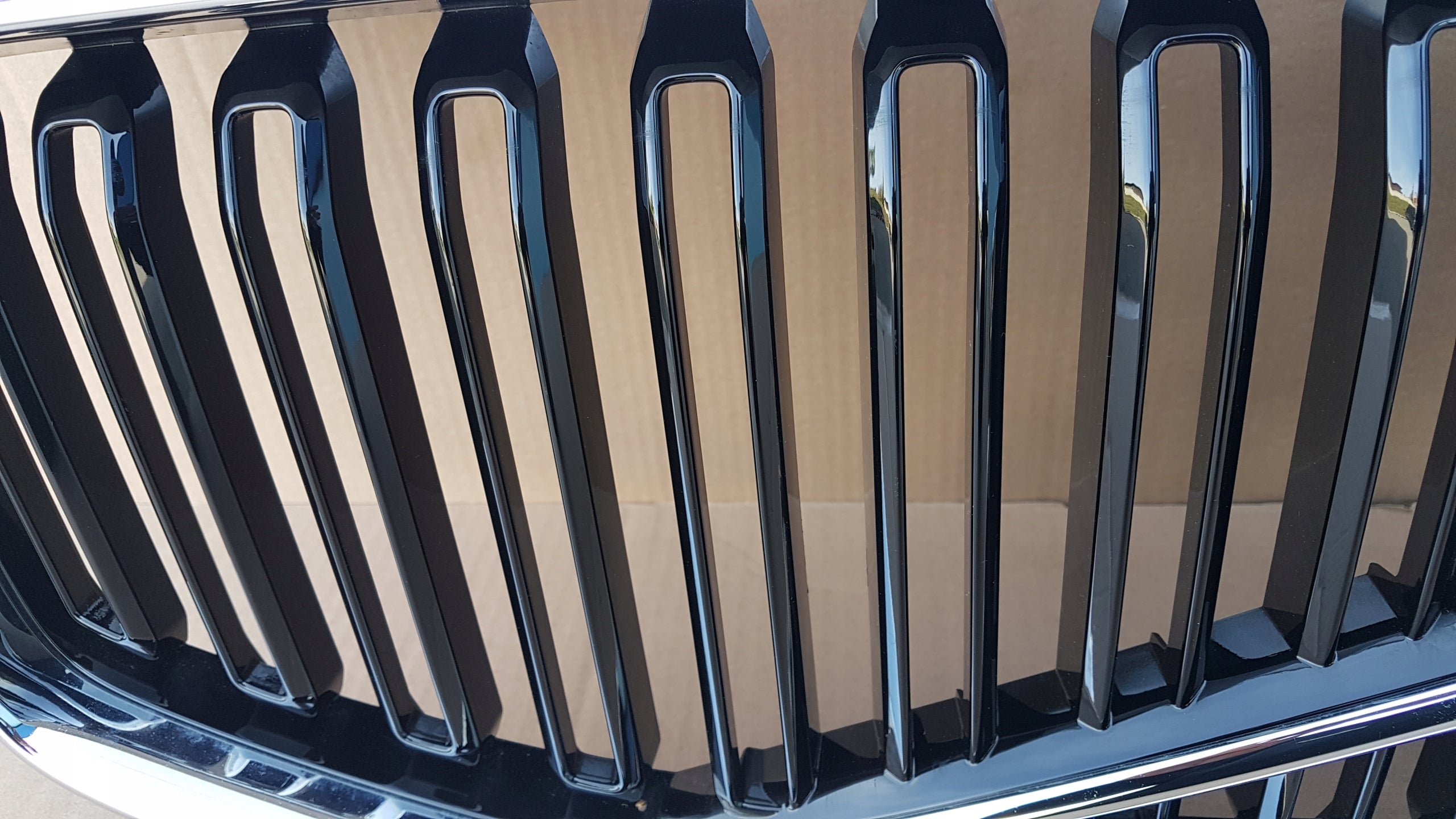 Kühlergrill Volvo XC60 II FRONTGRILL Kühlergitter