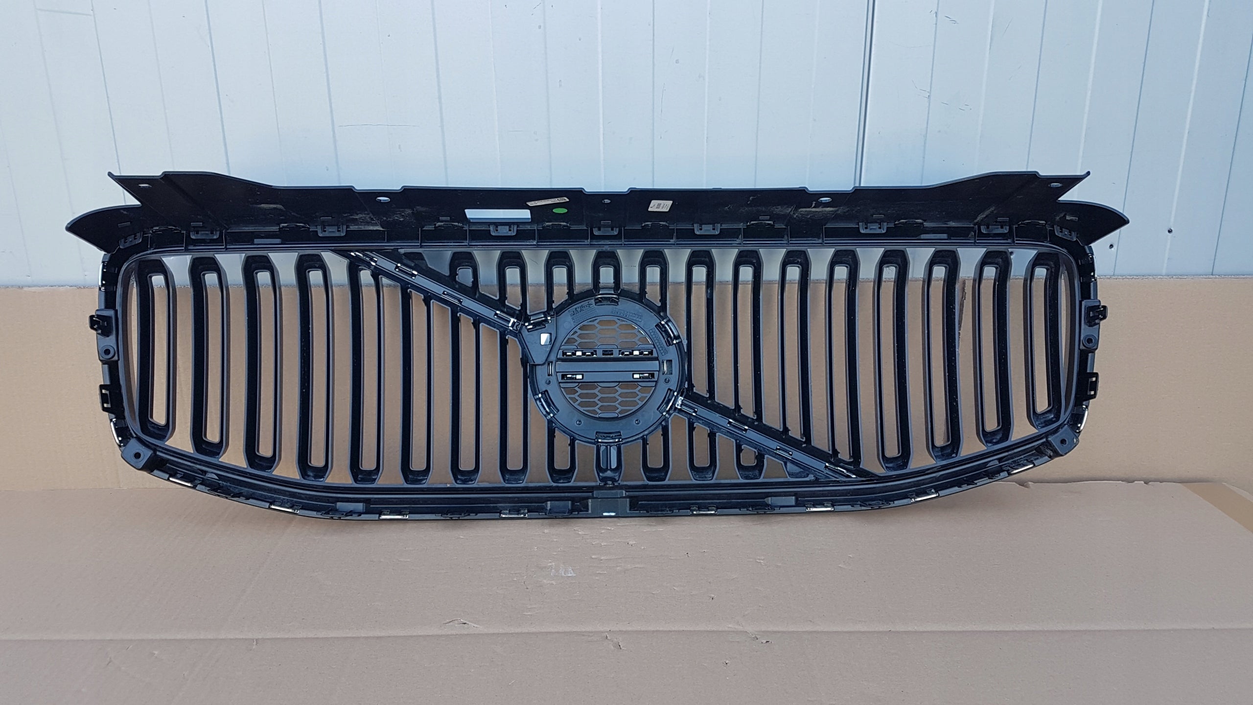 Kühlergrill Volvo XC60 II FRONTGRILL Kühlergitter