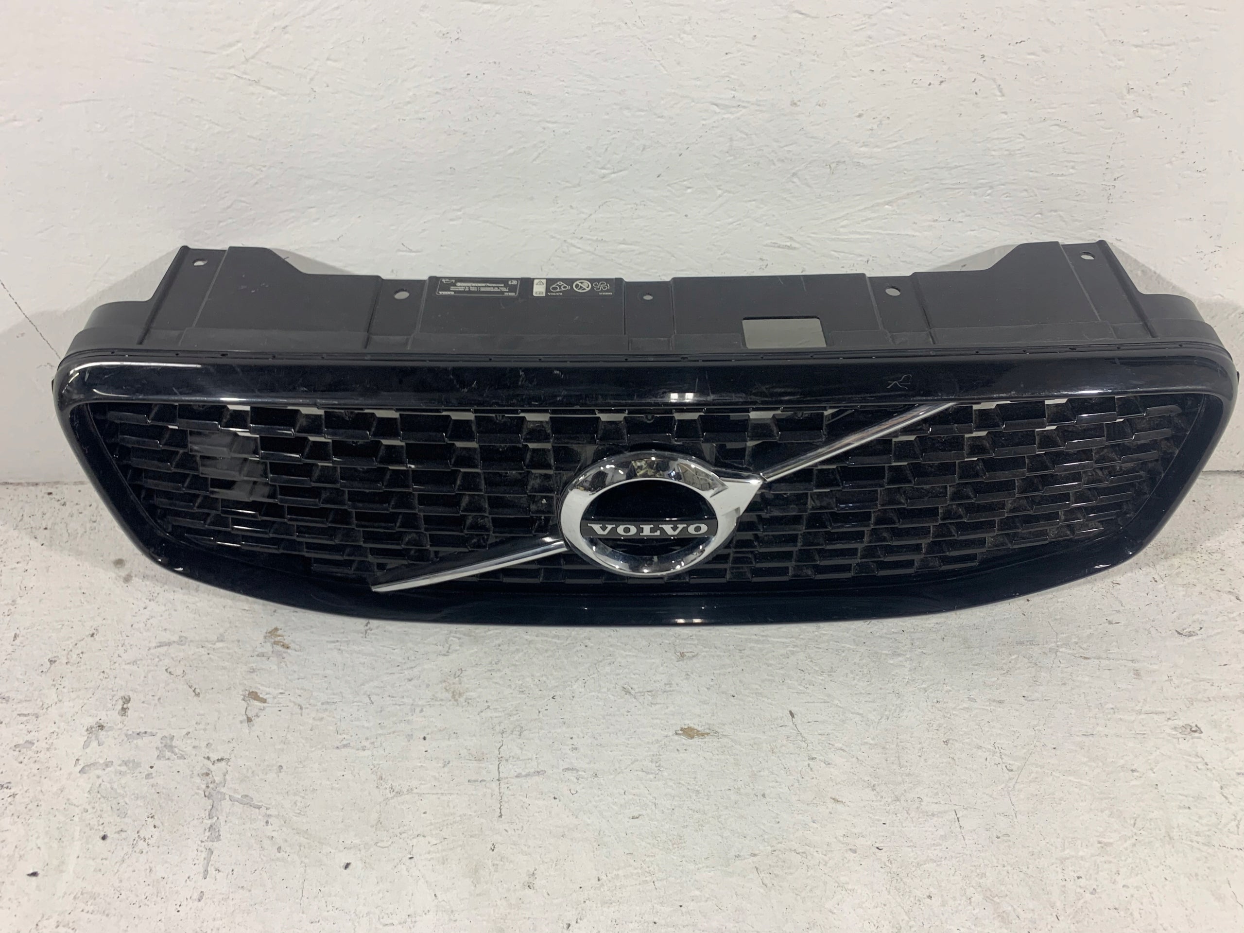 Kühlergrill Volvo XC60 II 2 FRONTGRILL Kühlergitter