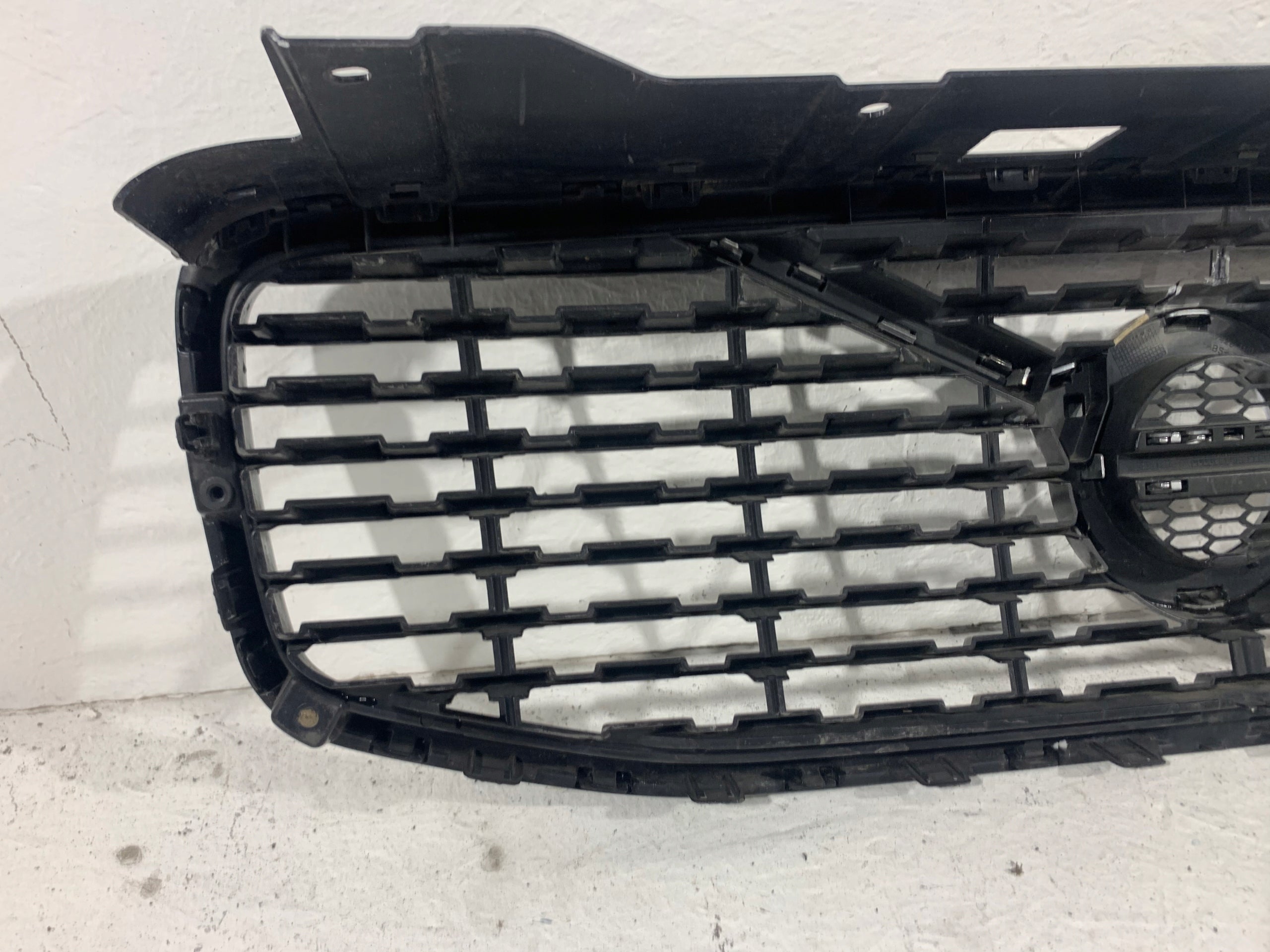 Kühlergrill Volvo XC60 II 2 FRONTGRILL Kühlergitter