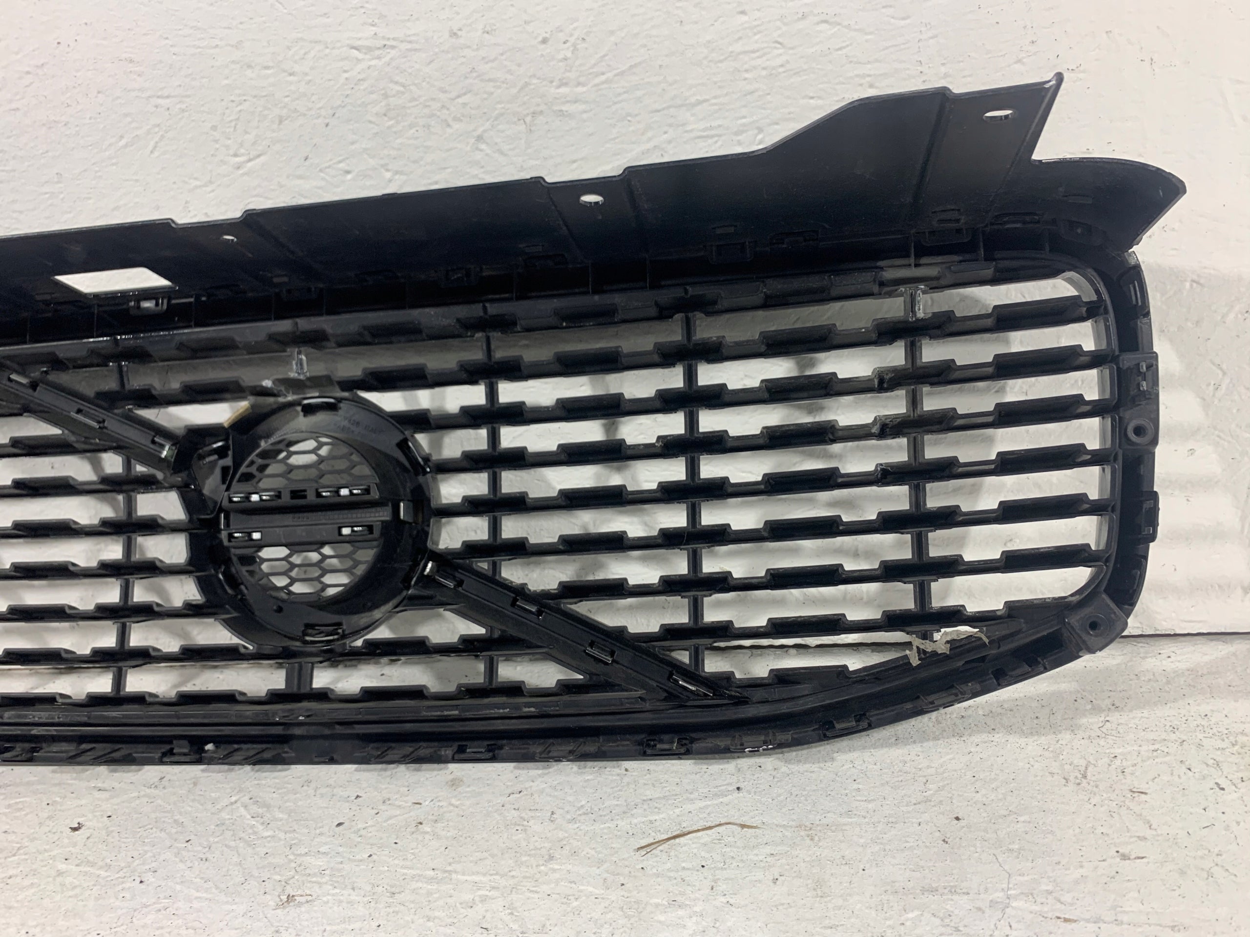 Kühlergrill Volvo XC60 II 2 FRONTGRILL Kühlergitter