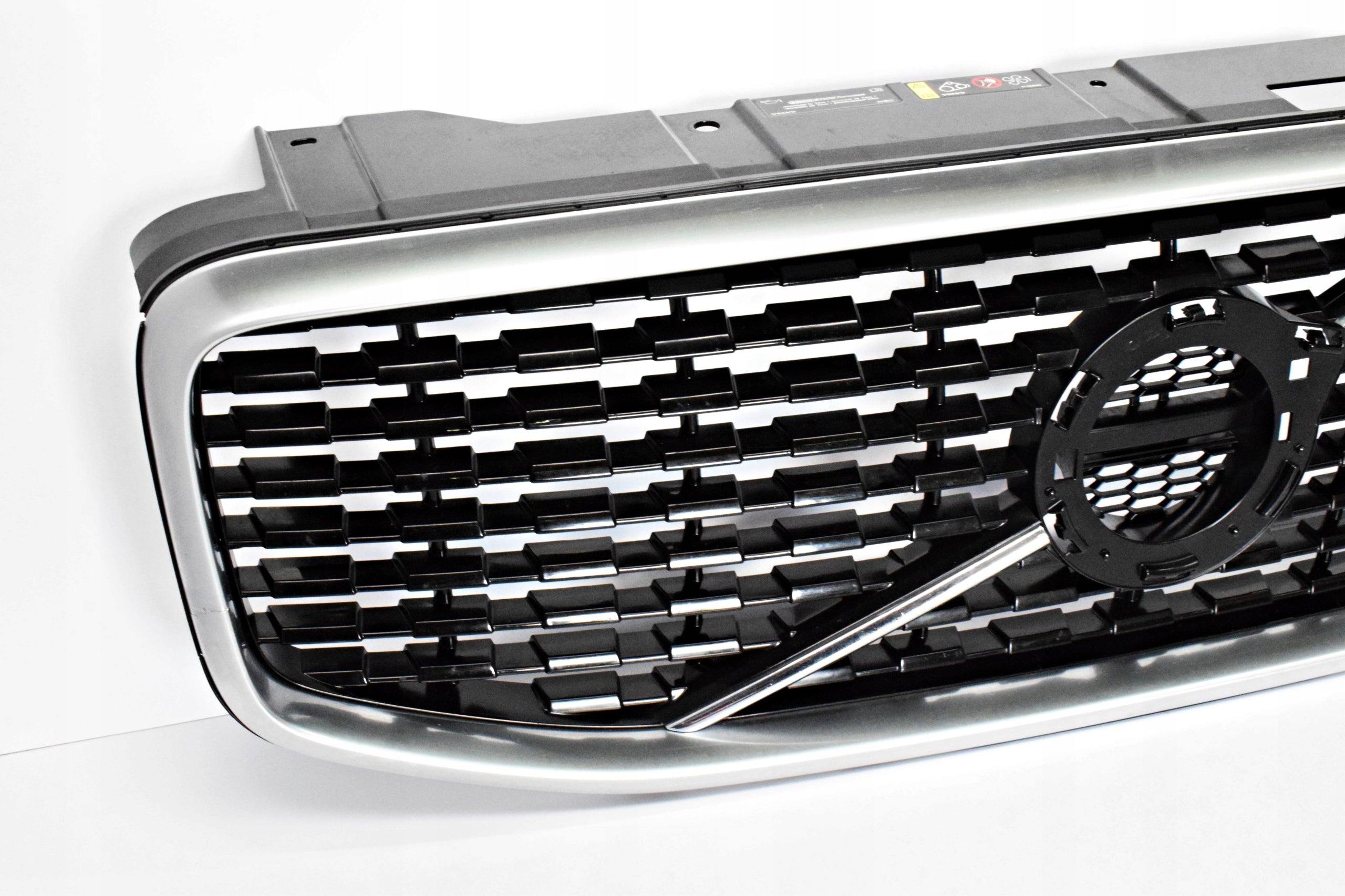 Kühlergrill Volvo XC60 2 FRONTGRILL Kühlergitter