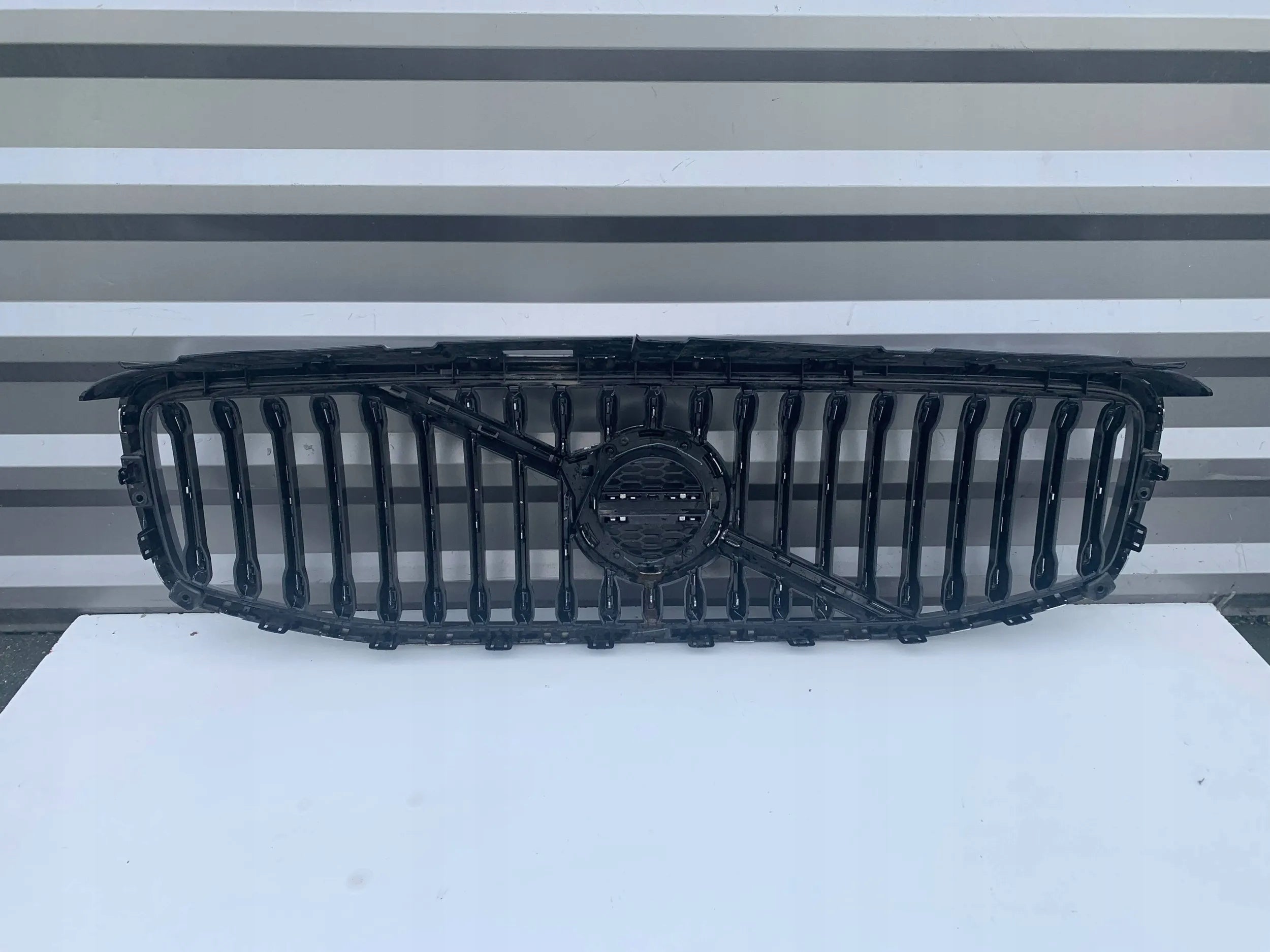 Kühlergrill Volvo XC60 II FRONTGRILL Kühlergitter