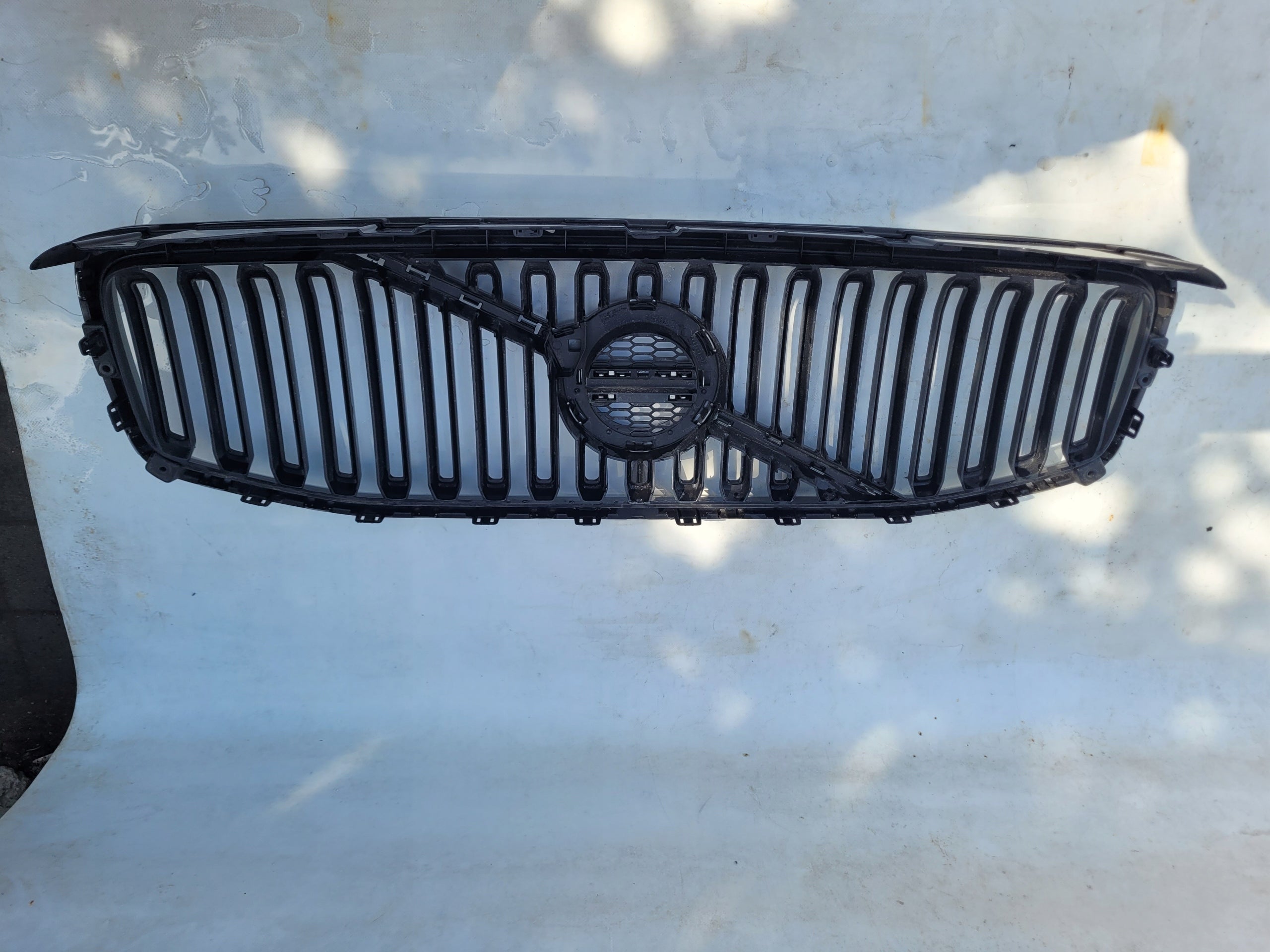 Kühlergrill Volvo XC60 II 2 FRONTGRILL Kühlergitter