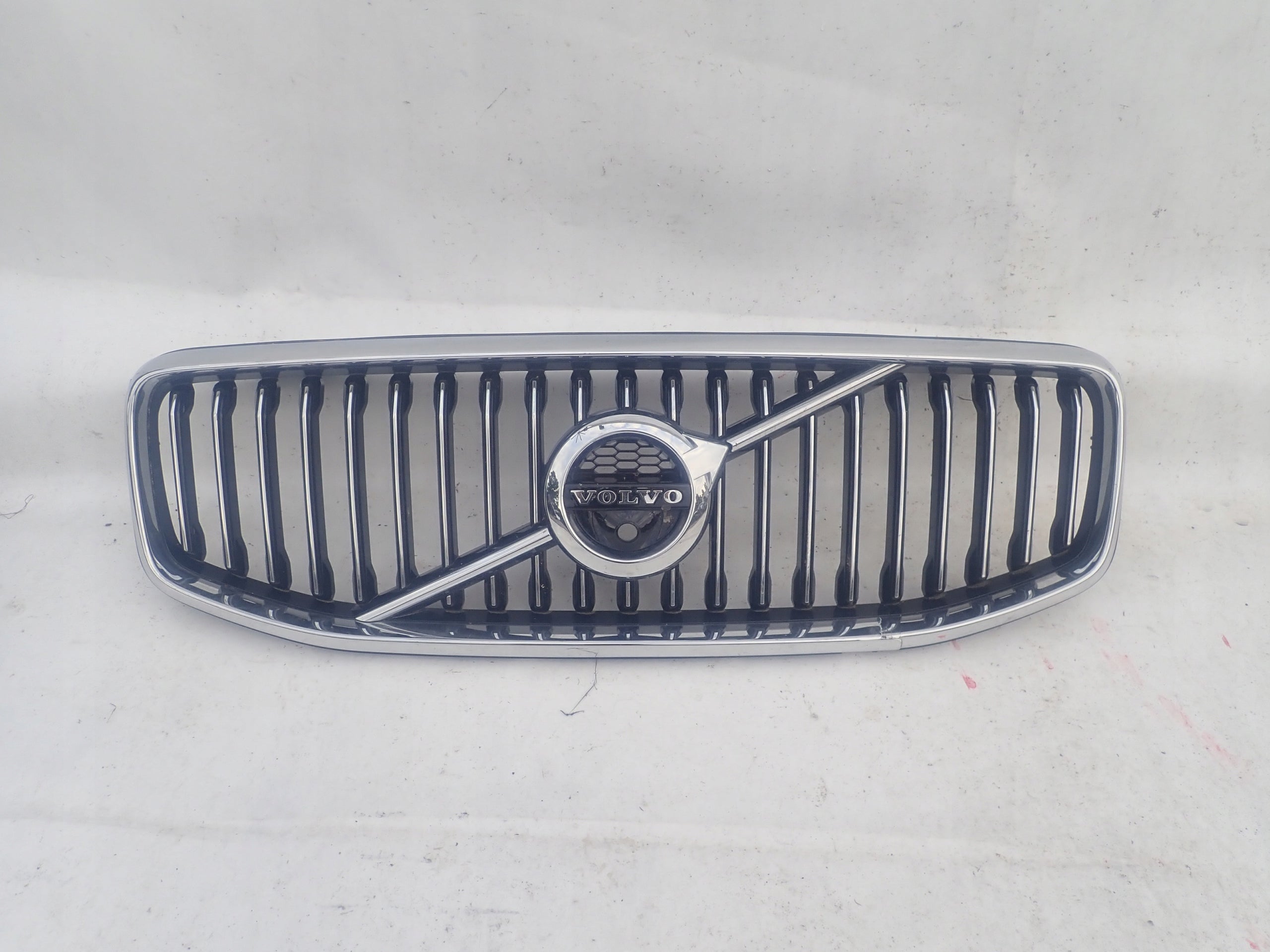 Kühlergrill Volvo XC60 II FRONTGRILL Kühlergitter